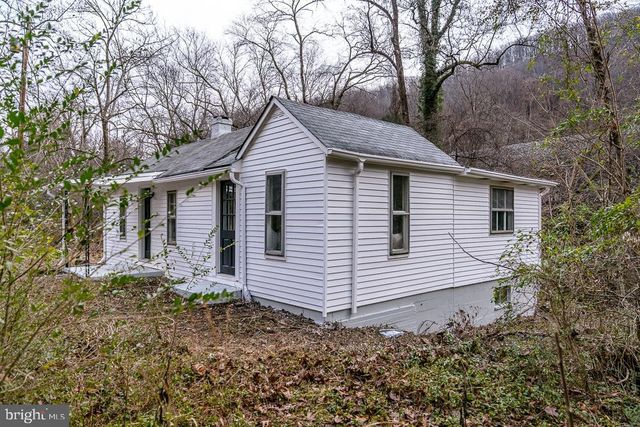 1121 MONACAN TRAIL RD, Charlottesville, VA 22903