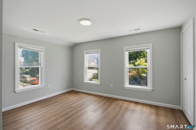 11 Bell Street, Bridgeport, CT 06610
