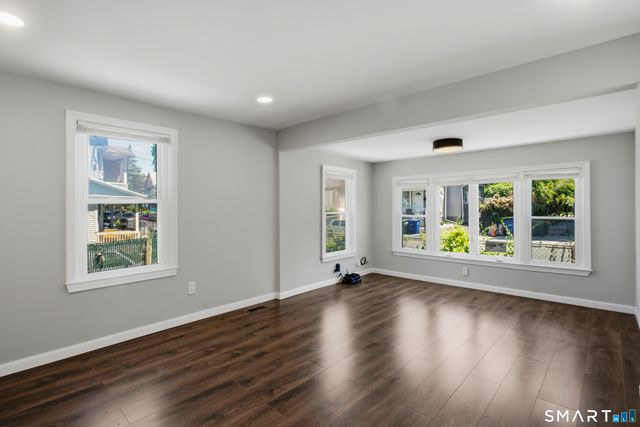 11 Bell Street, Bridgeport, CT 06610