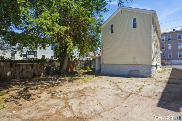 11 Bell Street, Bridgeport, CT 06610