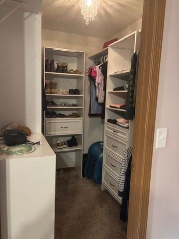 10560 S Peggy DRIVE, Oak Creek, WI 53154