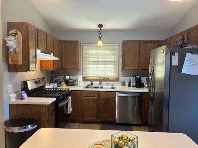 10560 S Peggy DRIVE, Oak Creek, WI 53154