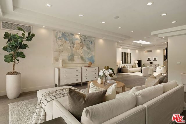 3238 Canyon Lake Drive, Los Angeles, CA 90068