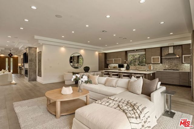 3238 Canyon Lake Drive, Los Angeles, CA 90068