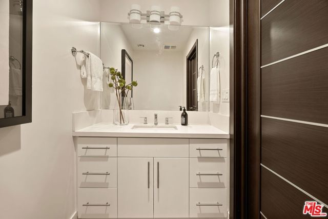 3238 Canyon Lake Drive, Los Angeles, CA 90068