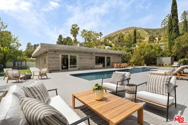 3238 Canyon Lake Drive, Los Angeles, CA 90068