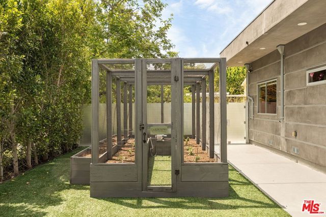 3238 Canyon Lake Drive, Los Angeles, CA 90068