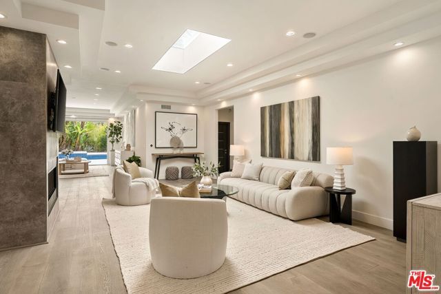 3238 Canyon Lake Drive, Los Angeles, CA 90068