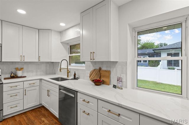 1400 Norman Place, St Louis, MO 63122