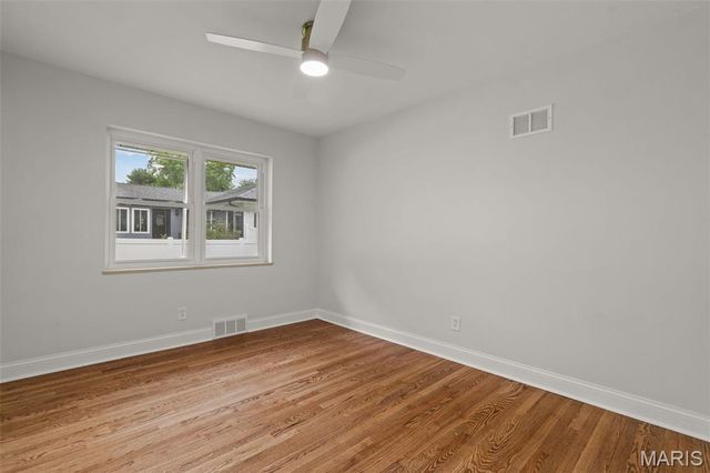 1400 Norman Place, St Louis, MO 63122