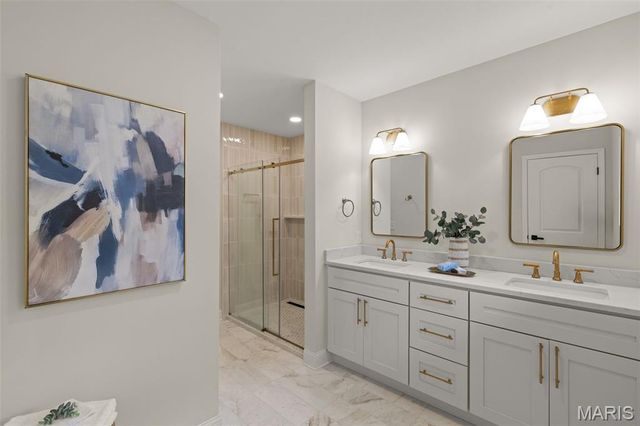 1400 Norman Place, St Louis, MO 63122