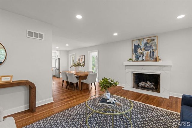 1400 Norman Place, St Louis, MO 63122