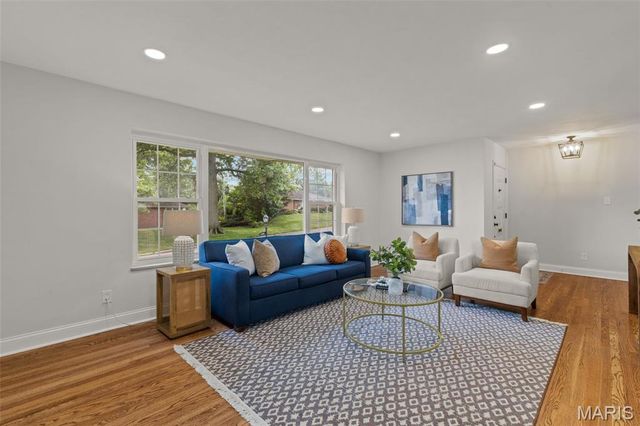 1400 Norman Place, St Louis, MO 63122