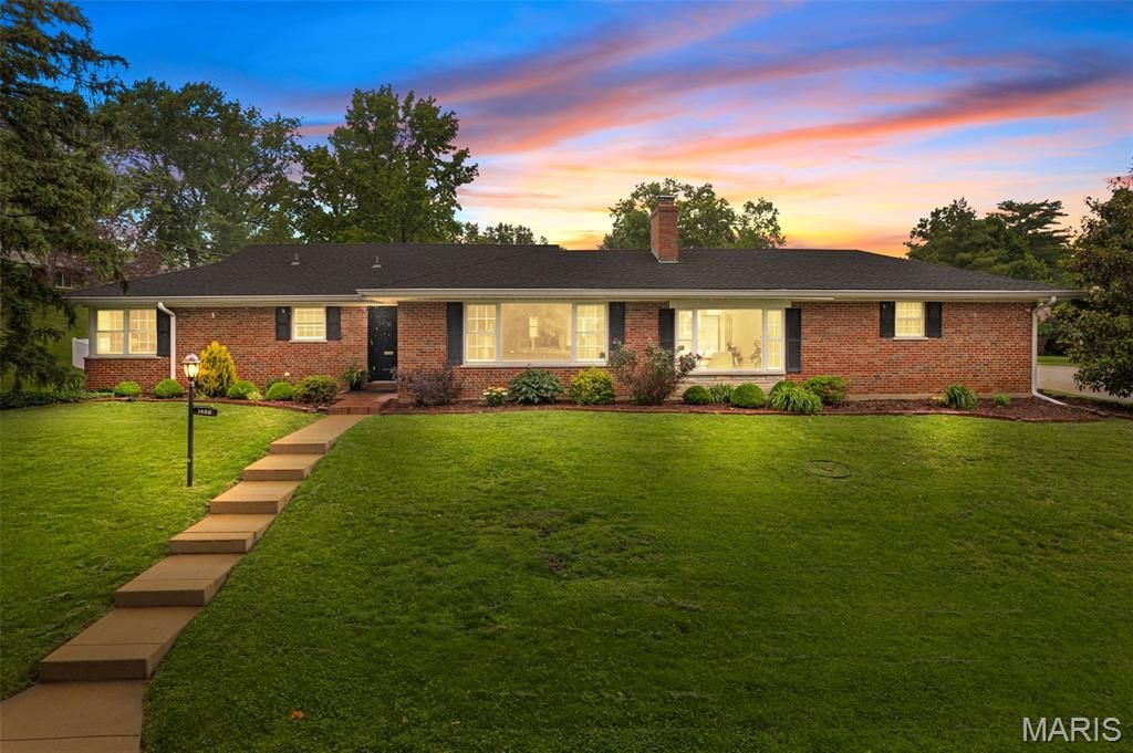 1400 Norman Place, St Louis, MO 63122