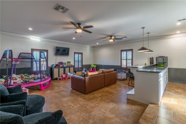 108 County Road 1601 Cr, Alice, TX 78332