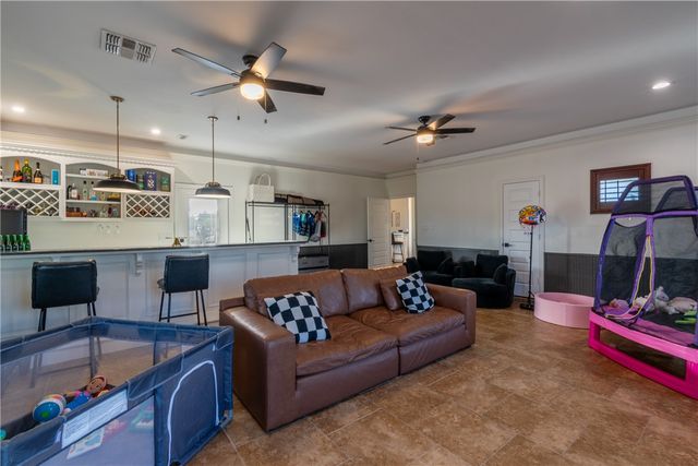 108 County Road 1601 Cr, Alice, TX 78332