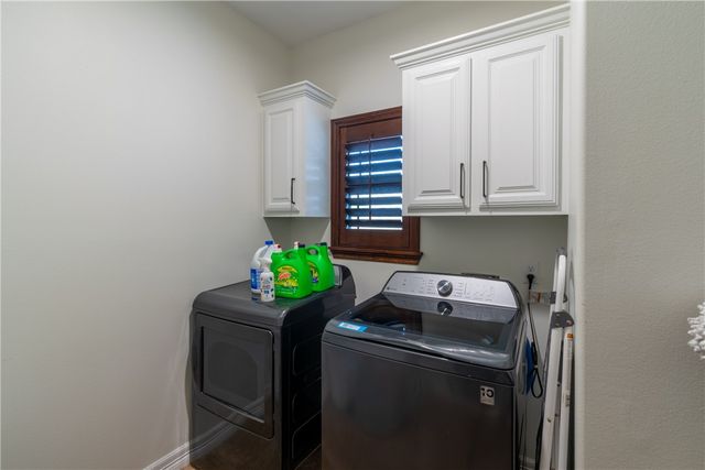 108 County Road 1601 Cr, Alice, TX 78332