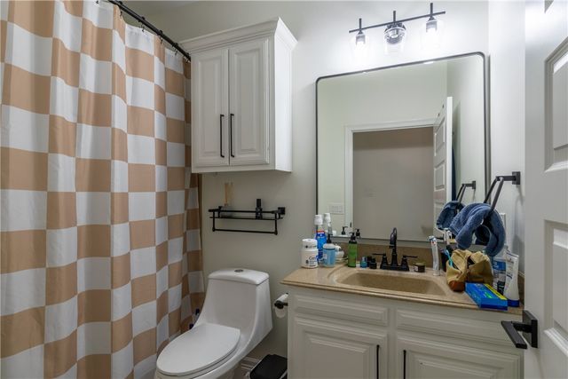 108 County Road 1601 Cr, Alice, TX 78332