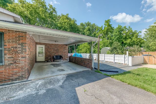 901 Cherokee Road, Johnson City, TN 37604