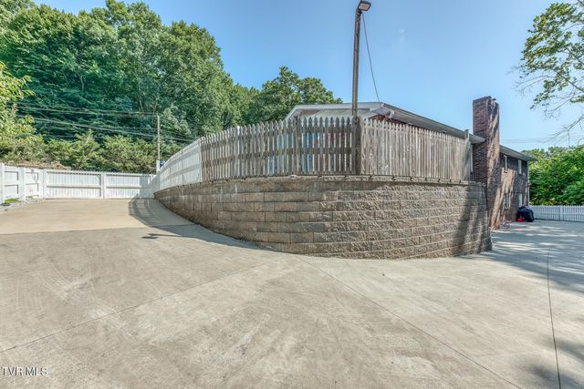 901 Cherokee Road, Johnson City, TN 37604