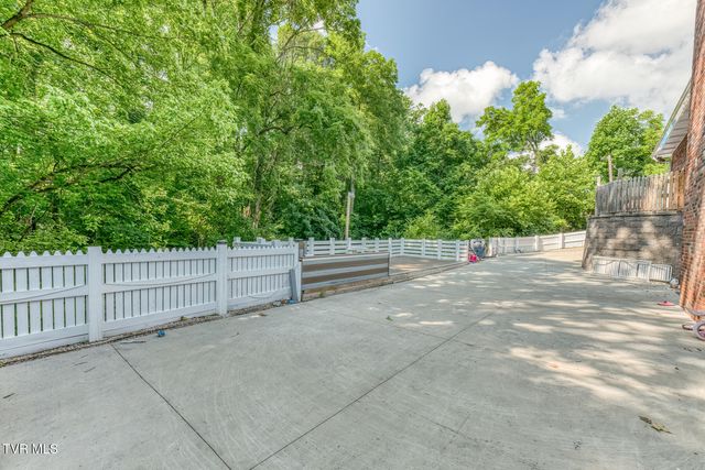 901 Cherokee Road, Johnson City, TN 37604