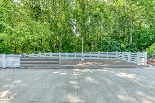 901 Cherokee Road, Johnson City, TN 37604
