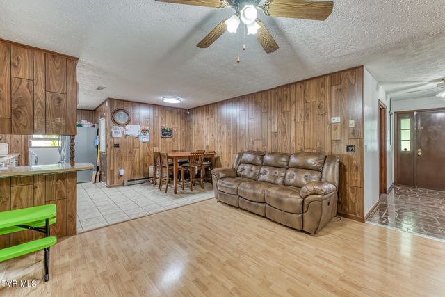 901 Cherokee Road, Johnson City, TN 37604