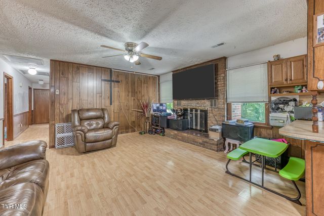 901 Cherokee Road, Johnson City, TN 37604