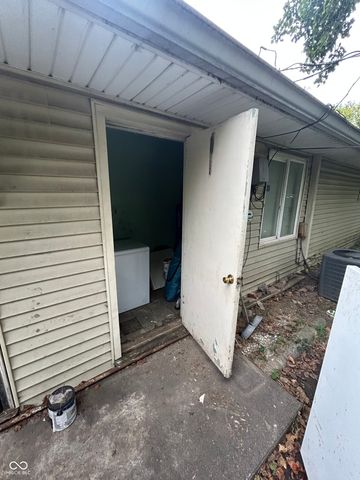 5776 E 33rd Street, Indianapolis, IN 46218
