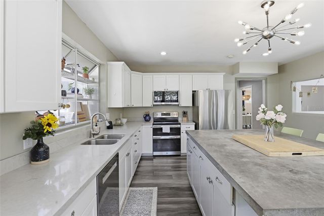 600 NW 35TH STREET, Gainesville, FL 32607