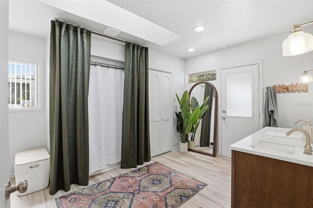 600 NW 35TH STREET, Gainesville, FL 32607