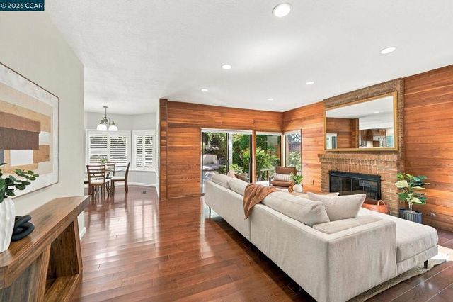 1154 Calder Ln, Walnut Creek, CA 94598