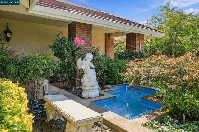 1154 Calder Ln, Walnut Creek, CA 94598