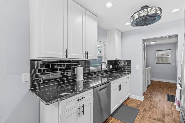 1707 HIBISCUS CIRCLE N, Oldsmar, FL 34677