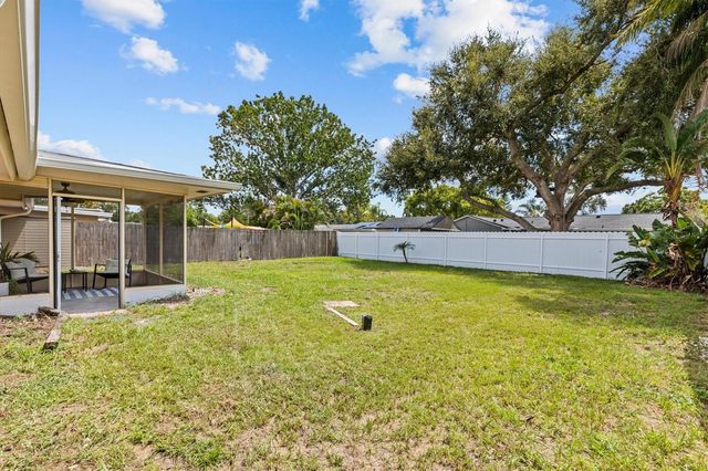 1707 HIBISCUS CIRCLE N, Oldsmar, FL 34677