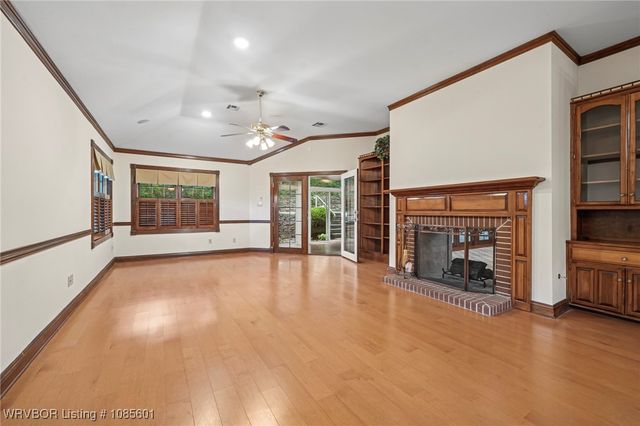 2916 S Cliff Drive, Fort Smith, AR 72901