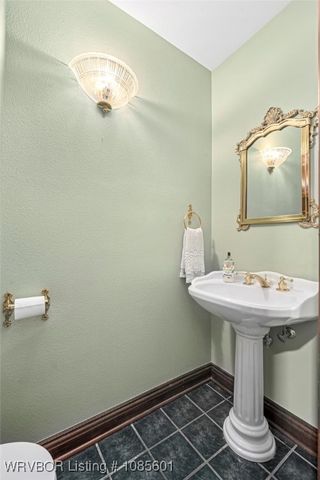 2916 S Cliff Drive, Fort Smith, AR 72901