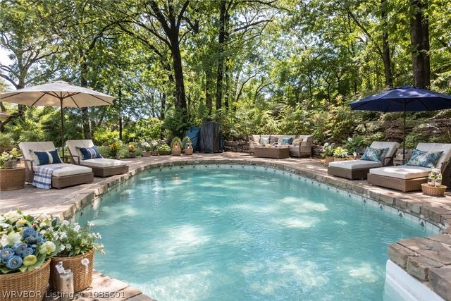 2916 S Cliff Drive, Fort Smith, AR 72901