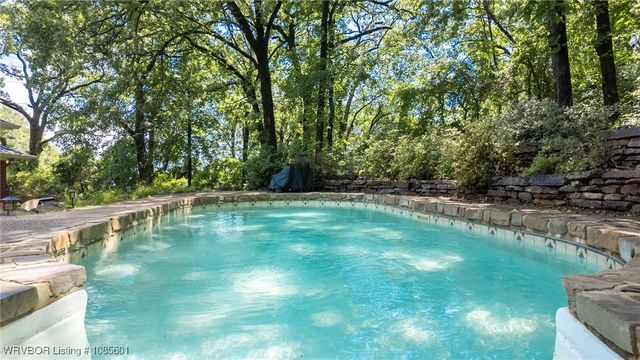 2916 S Cliff Drive, Fort Smith, AR 72901