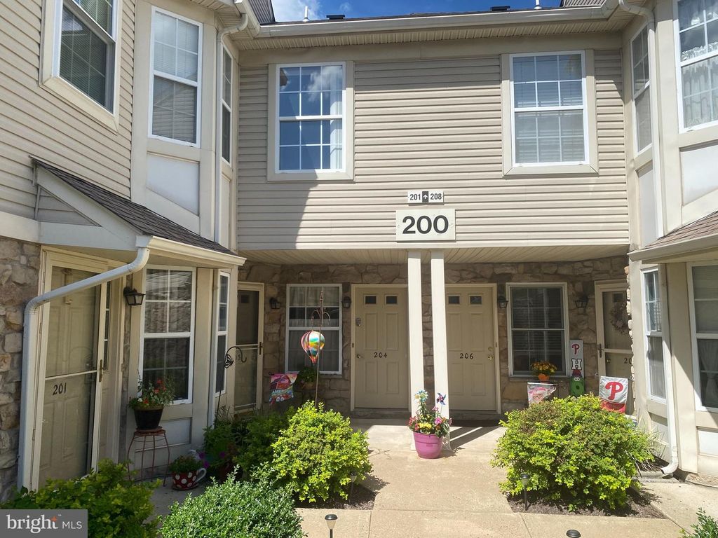 204 ANDOVER CT, QUAKERTOWN, PA 18951 — photo 2