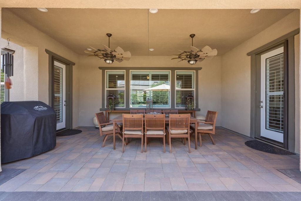 Image 39 of property listing at 285 Pinnacle Drive W, Madera, CA 93636