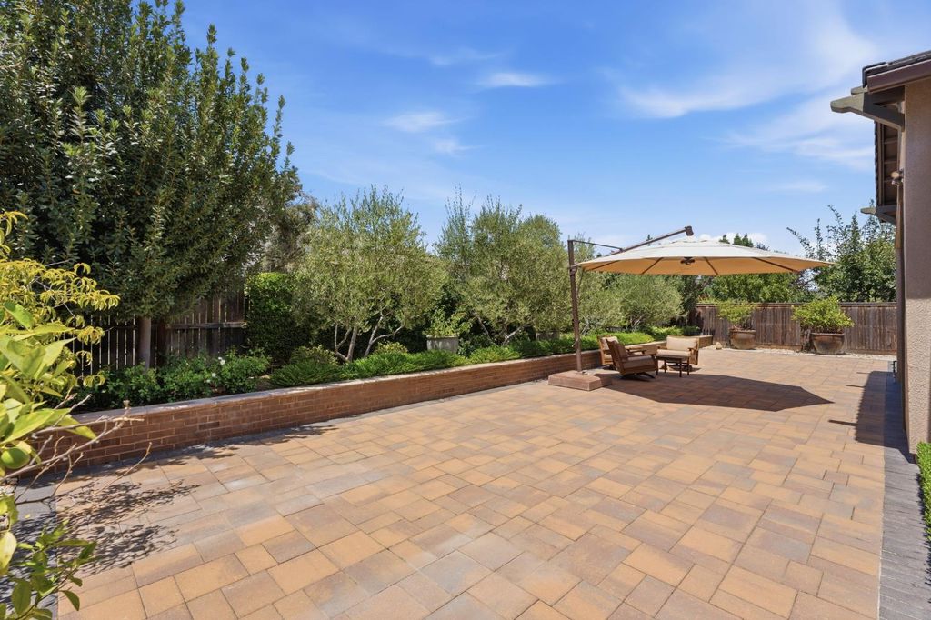Image 41 of property listing at 285 Pinnacle Drive W, Madera, CA 93636
