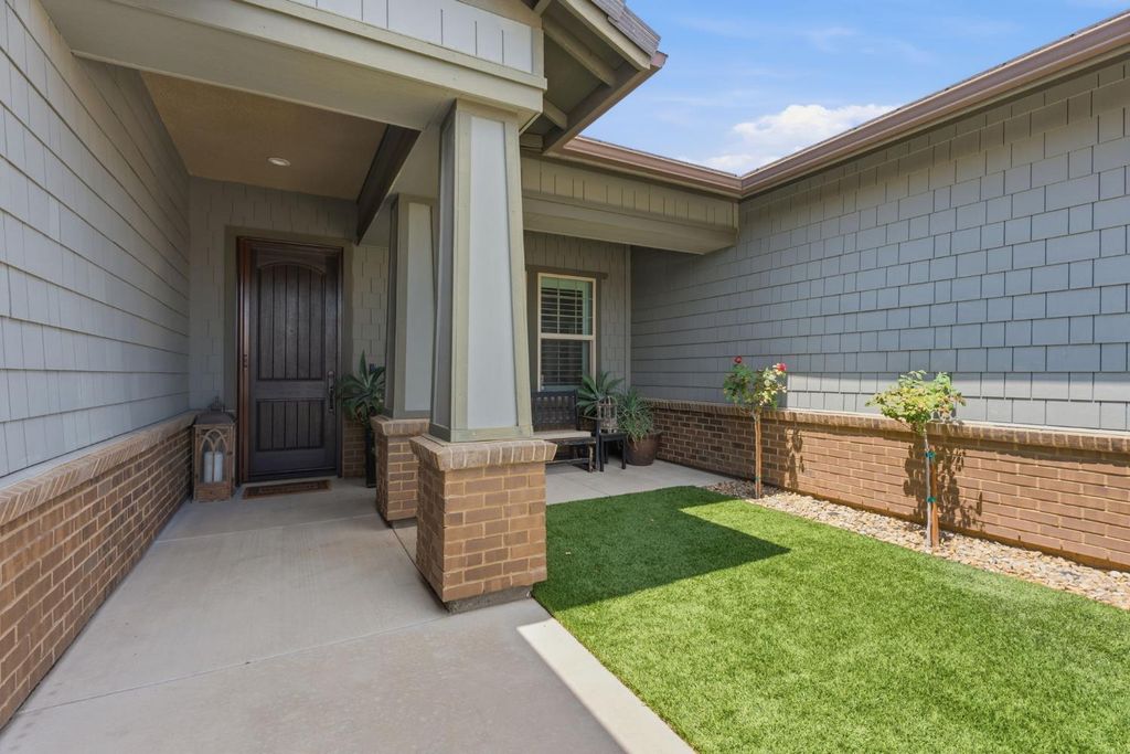 Image 47 of property listing at 285 Pinnacle Drive W, Madera, CA 93636