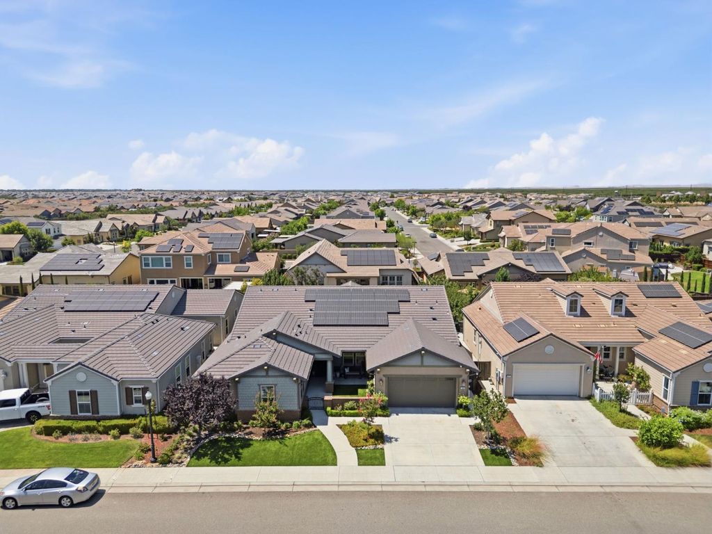 Image 52 of property listing at 285 Pinnacle Drive W, Madera, CA 93636