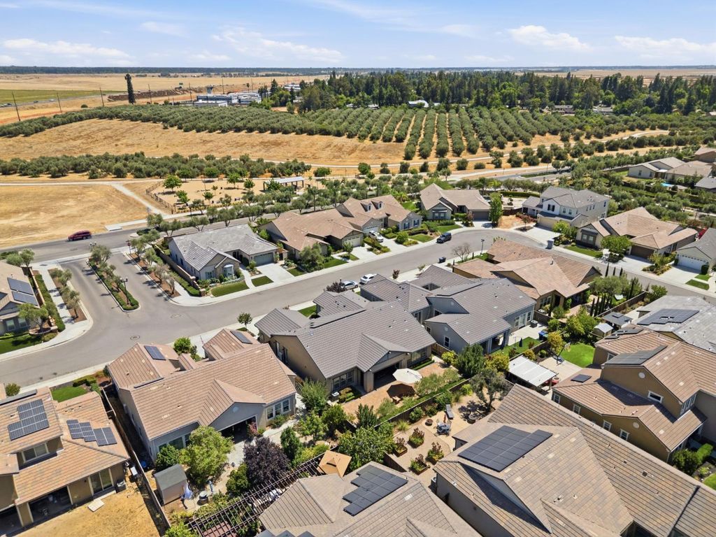 Image 60 of property listing at 285 Pinnacle Drive W, Madera, CA 93636
