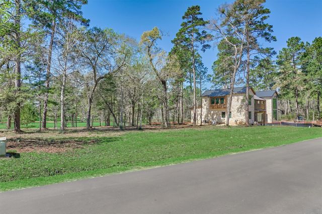 4477 Lily Bean Road, Montgomery, TX 77316