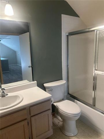 1928 W 139th Street, Leawood, KS 66224
