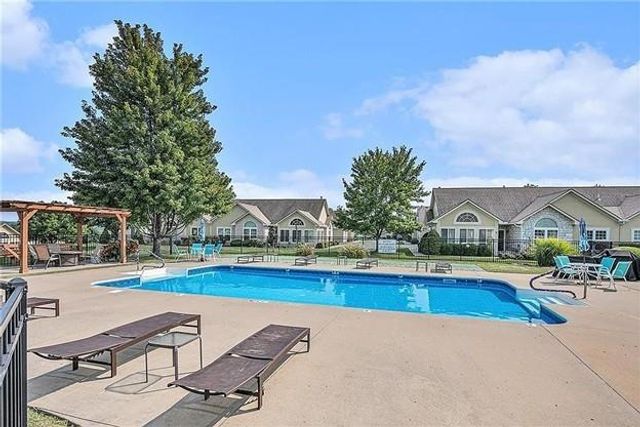 1928 W 139th Street, Leawood, KS 66224