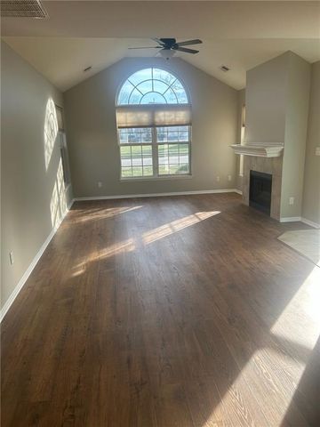 1928 W 139th Street, Leawood, KS 66224