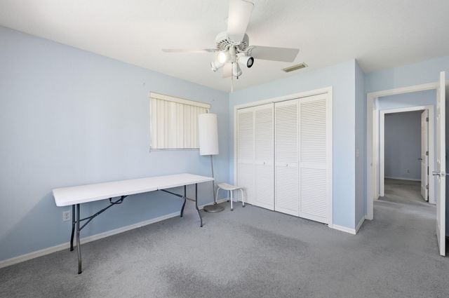 433 SE 12th St Street SE, Vero Beach, FL 32962